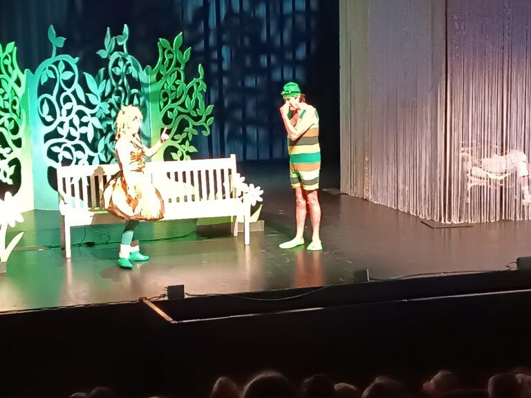 Naar toneel met het 3de leerjaar.