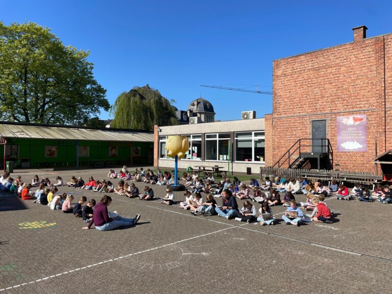 ‘Vlaanderenleestdag’ in de Lindenlaan!